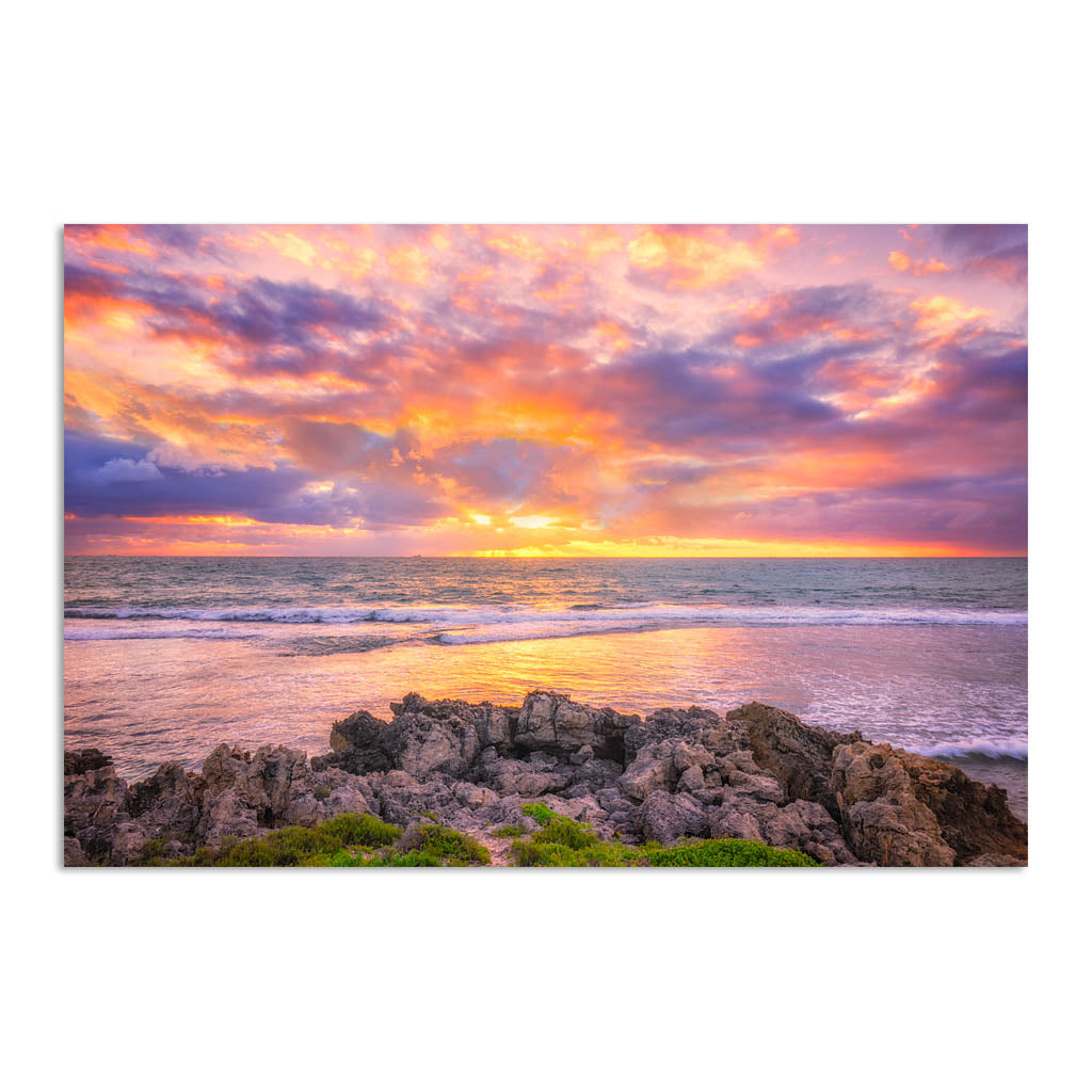 Colourful sunset at Mettams Pool in Perth, Western Australia