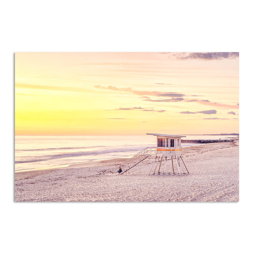 A calming sunset at City Beach in Perth, Western Australia