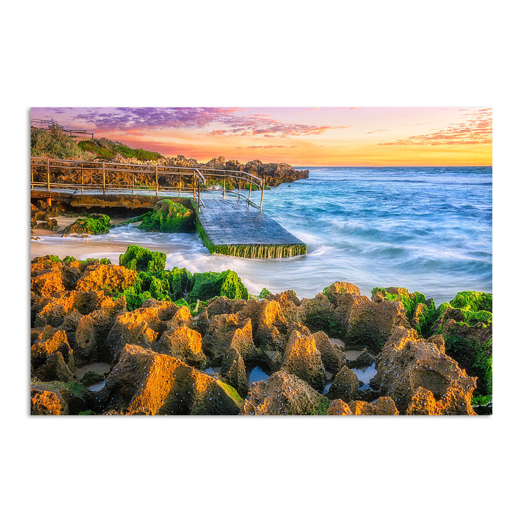 Colourful sunset at Mettams Pool in Perth, Western Australia