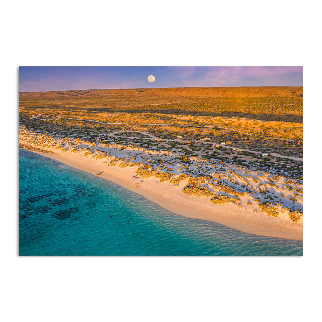 Picture perfect moon rise at Kurrajong campsite on the Ningaloo Range, Western Australia